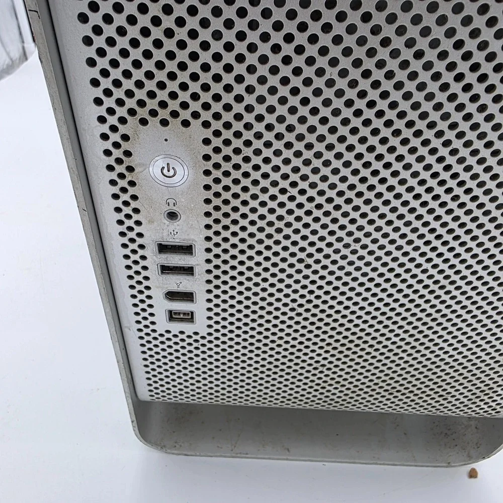 Apple Mac Pro A1186 From 2007 Not Tested **FOR PARTS/NEEDS REPAIR**